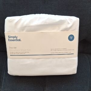 Bed Bath & Beyond Simply Essential Twin XL White Sheet Set